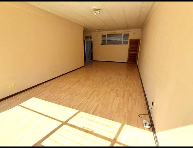 3 BEDROOM FLAT TO LET IN THREE RIVERS